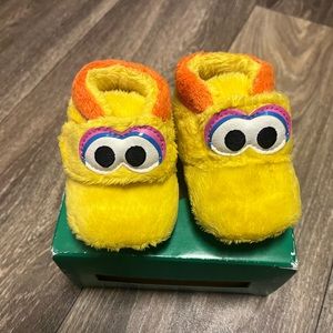 Big bird Ugg infant shoes
